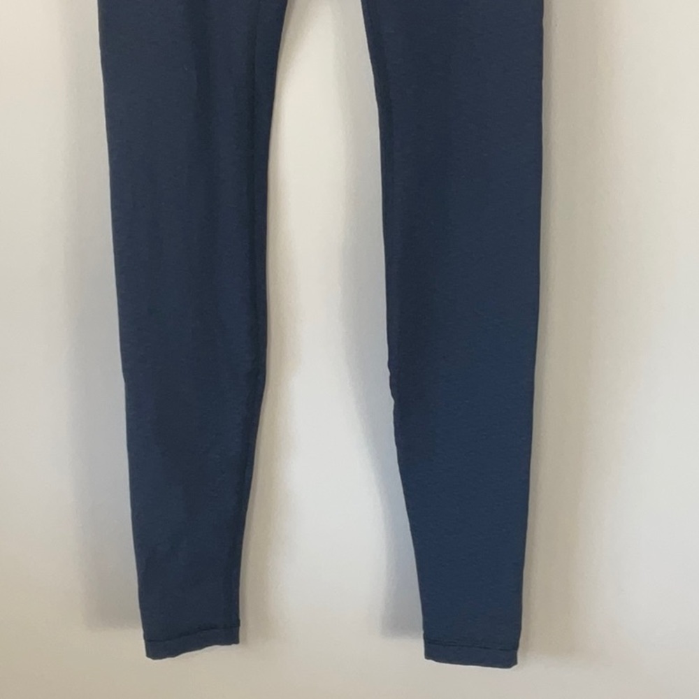 Lululemon blue black pattern tight - Picture 4 of 11